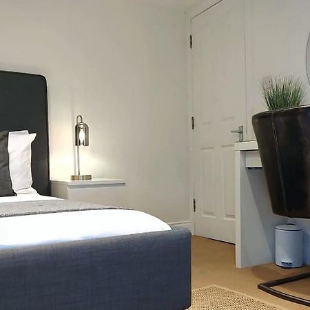 2 Bedroom City Centre Duplex Apt Престон Екстер'єр фото