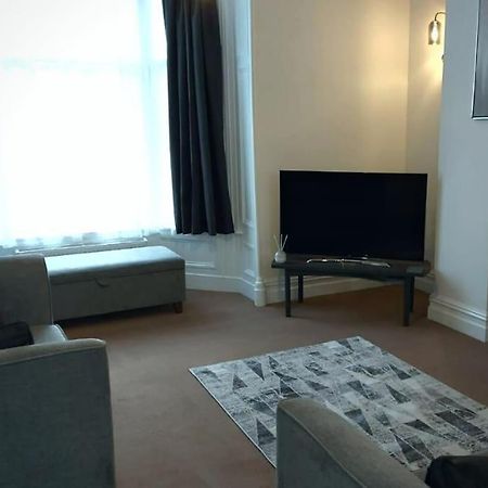2 Bedroom City Centre Duplex Apt Престон Екстер'єр фото