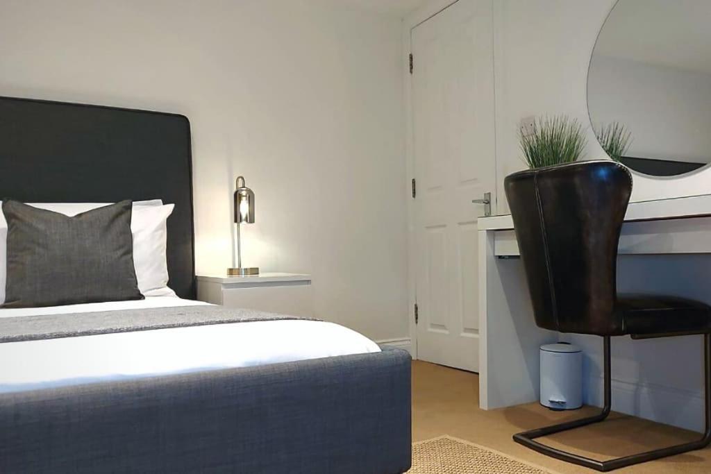 2 Bedroom City Centre Duplex Apt Престон Екстер'єр фото