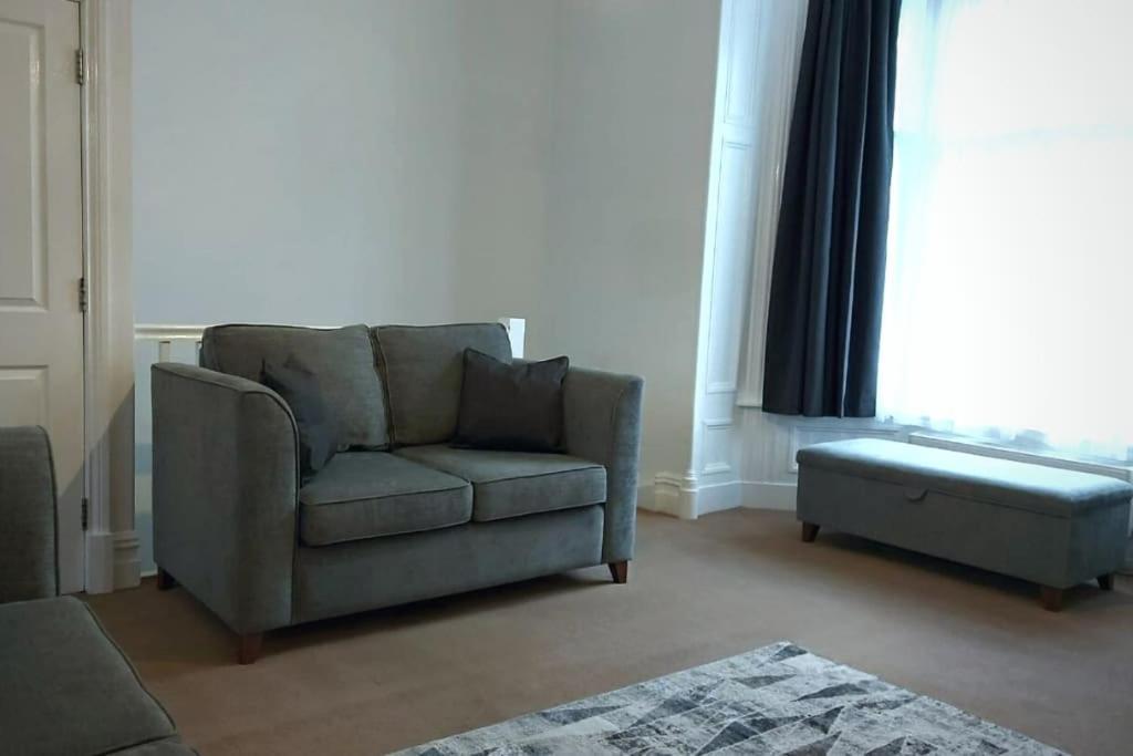 2 Bedroom City Centre Duplex Apt Престон Екстер'єр фото