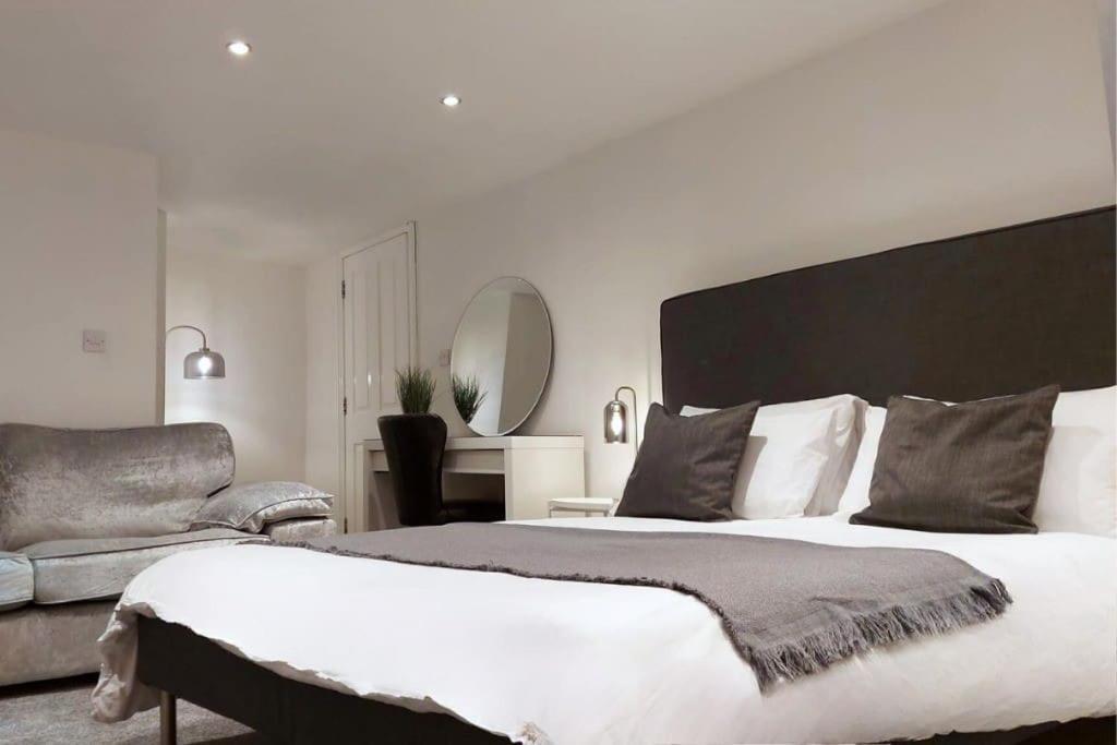 2 Bedroom City Centre Duplex Apt Престон Екстер'єр фото